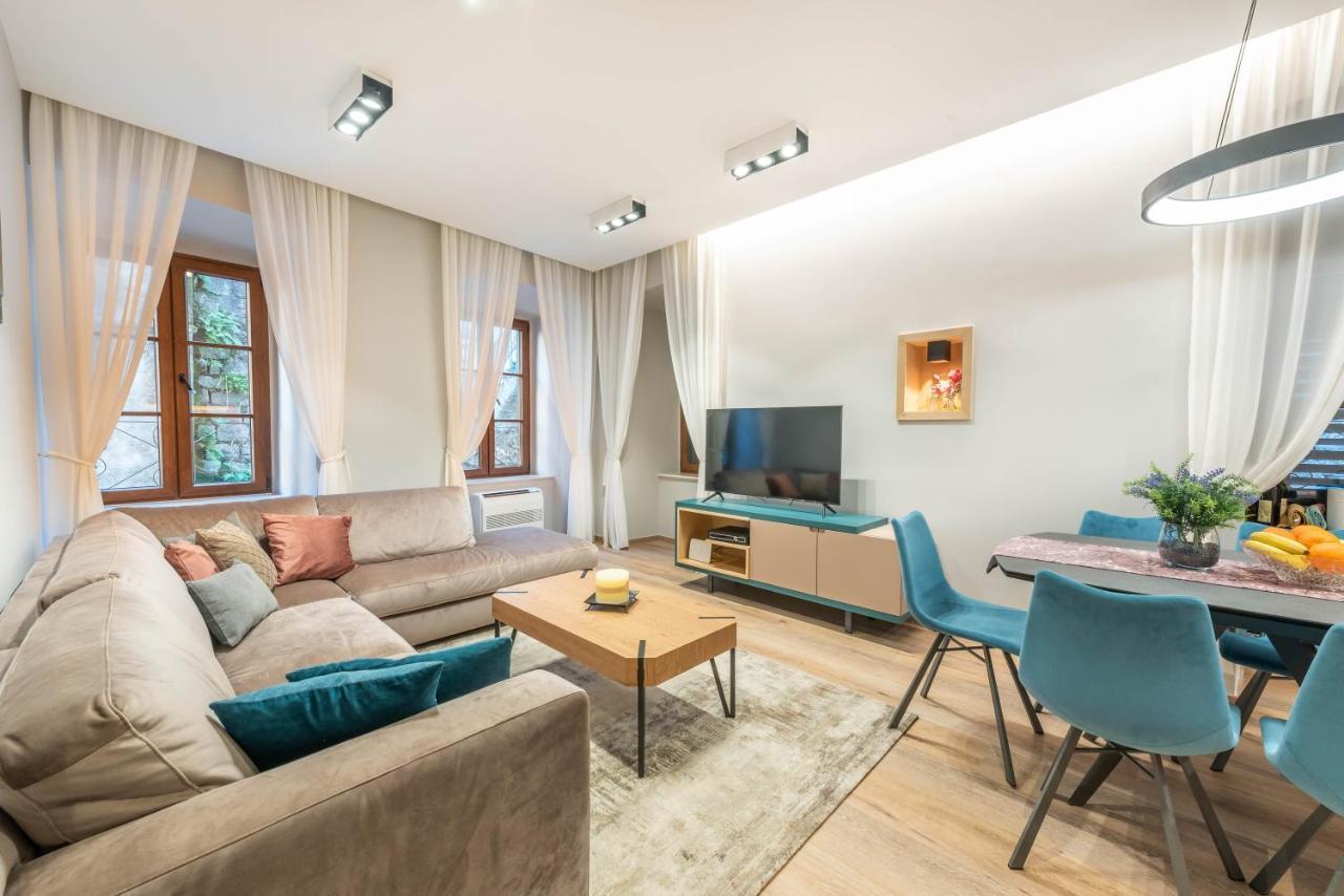 Sasha Di Cattaro - Old Town Lux Apartment エクステリア 写真