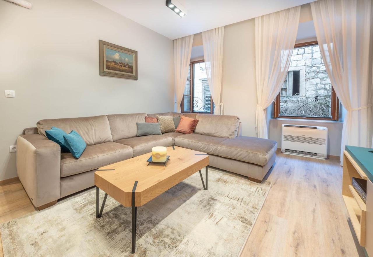 Sasha Di Cattaro - Old Town Lux Apartment エクステリア 写真